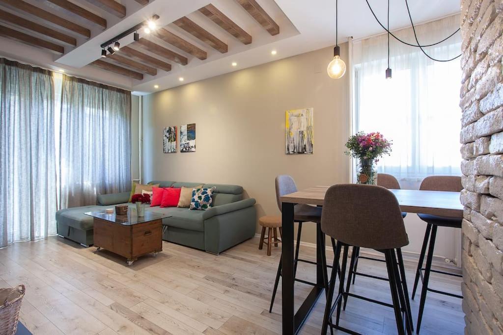 Mihajlovik Lux Apartment In Heart Of สโกเปีย ภายนอก รูปภาพ